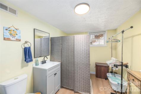 330 Woody Lane Asheville NC 28804