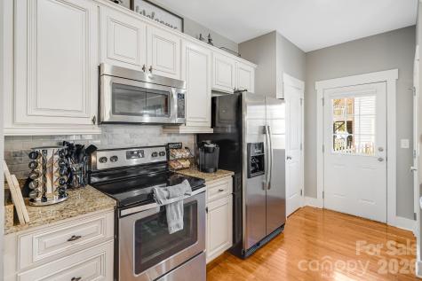20 Byrdcliffe Lane Asheville NC 28805