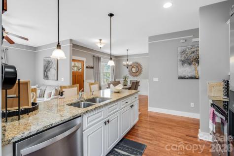 20 Byrdcliffe Lane Asheville NC 28805