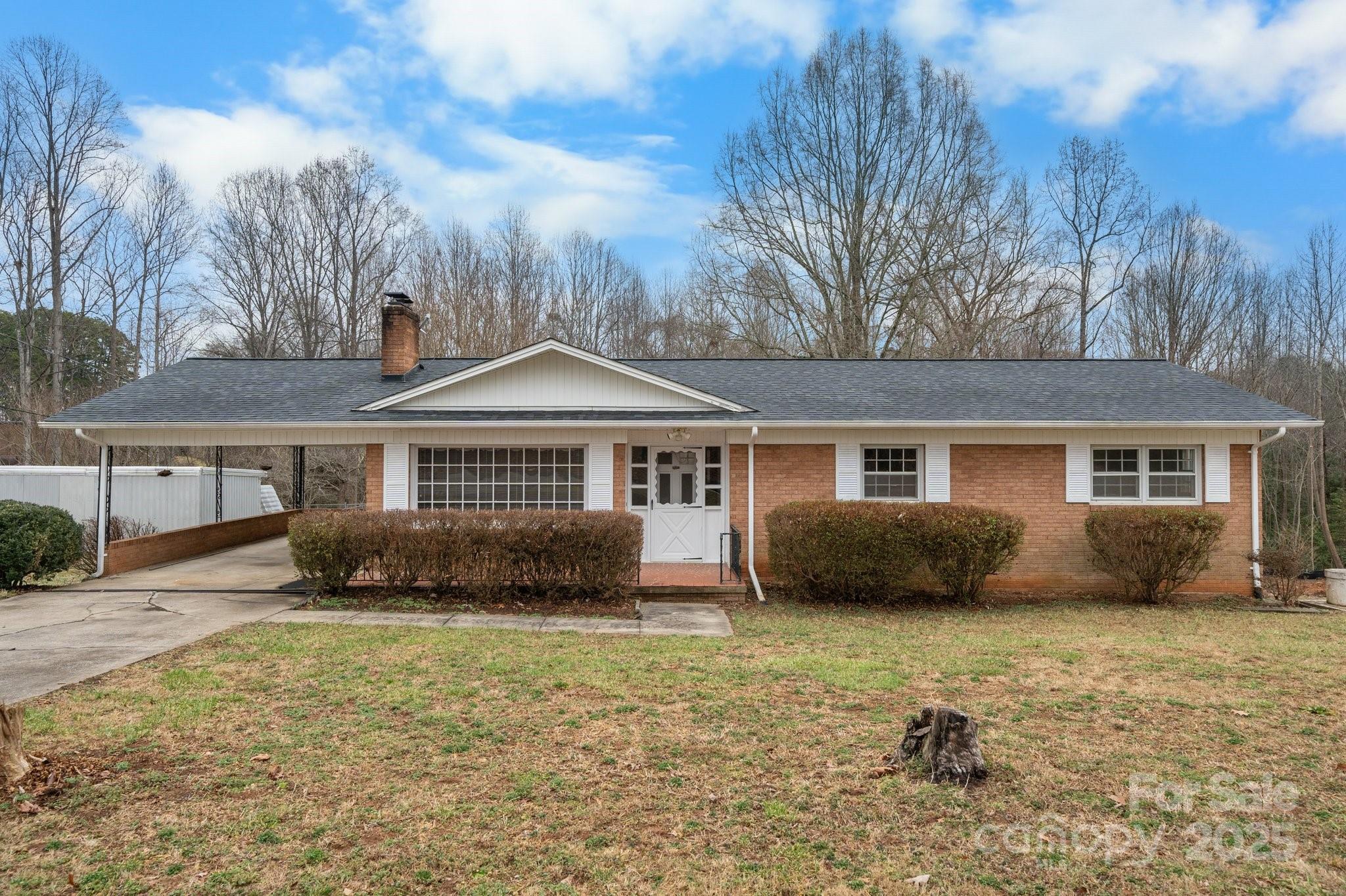 925 37th Street SW Hickory NC 28602