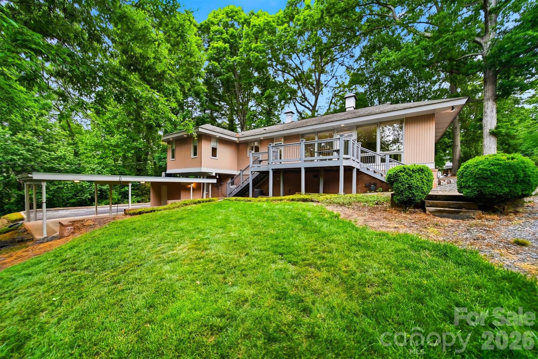 141 36th Avenue NW Hickory NC 28601
