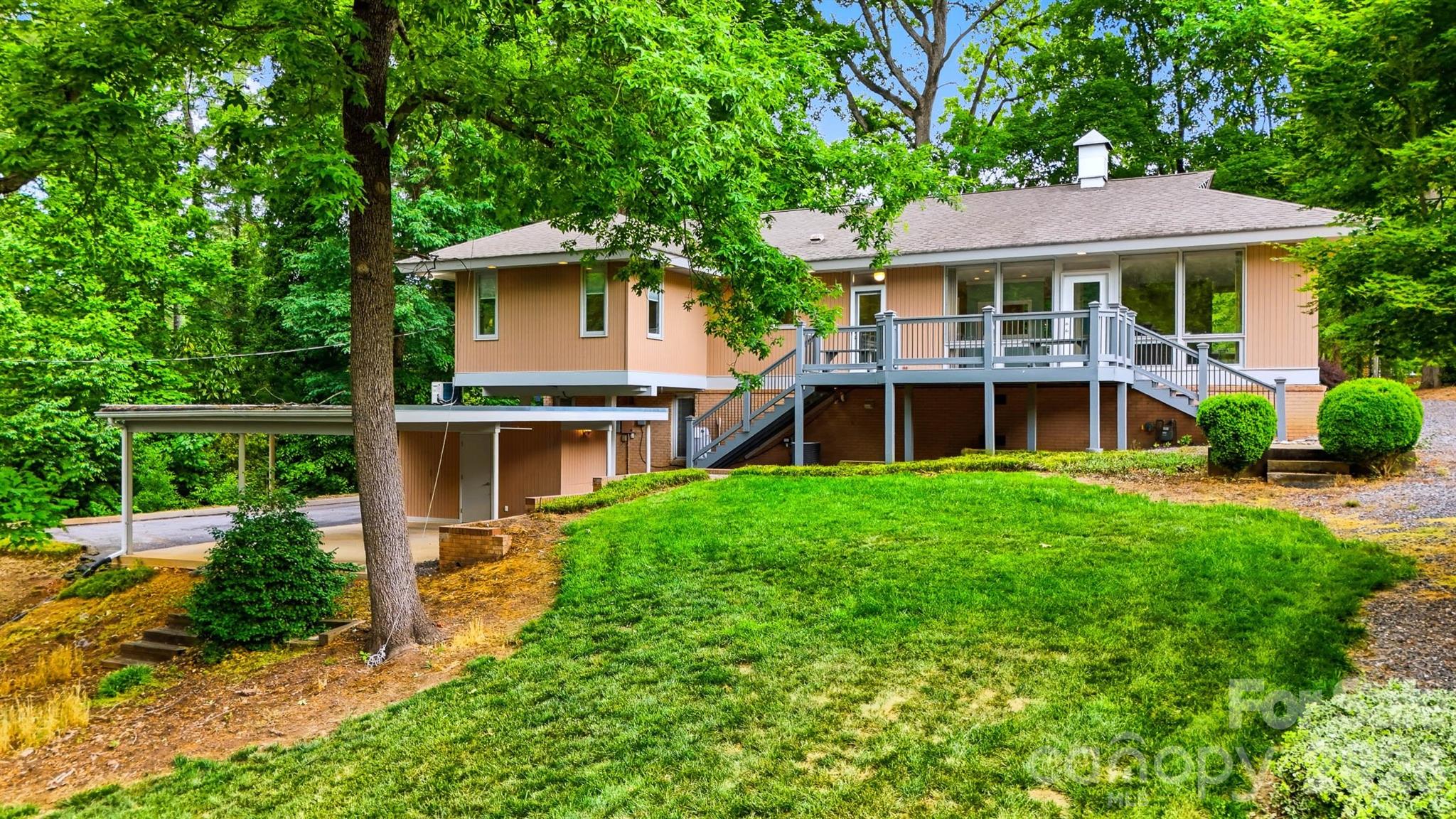 141 36th Avenue NW Hickory NC 28601