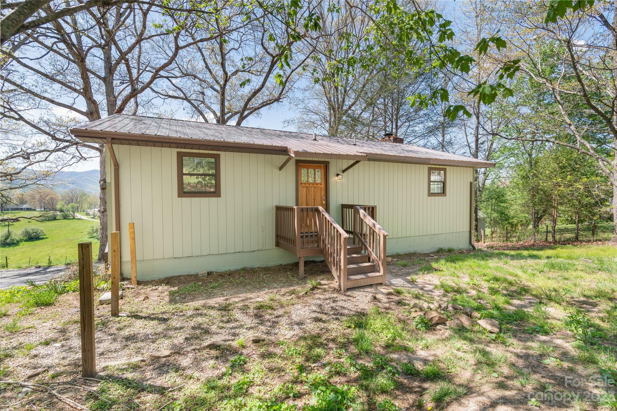 140 Lower Glady Fork Road Candler NC 28715