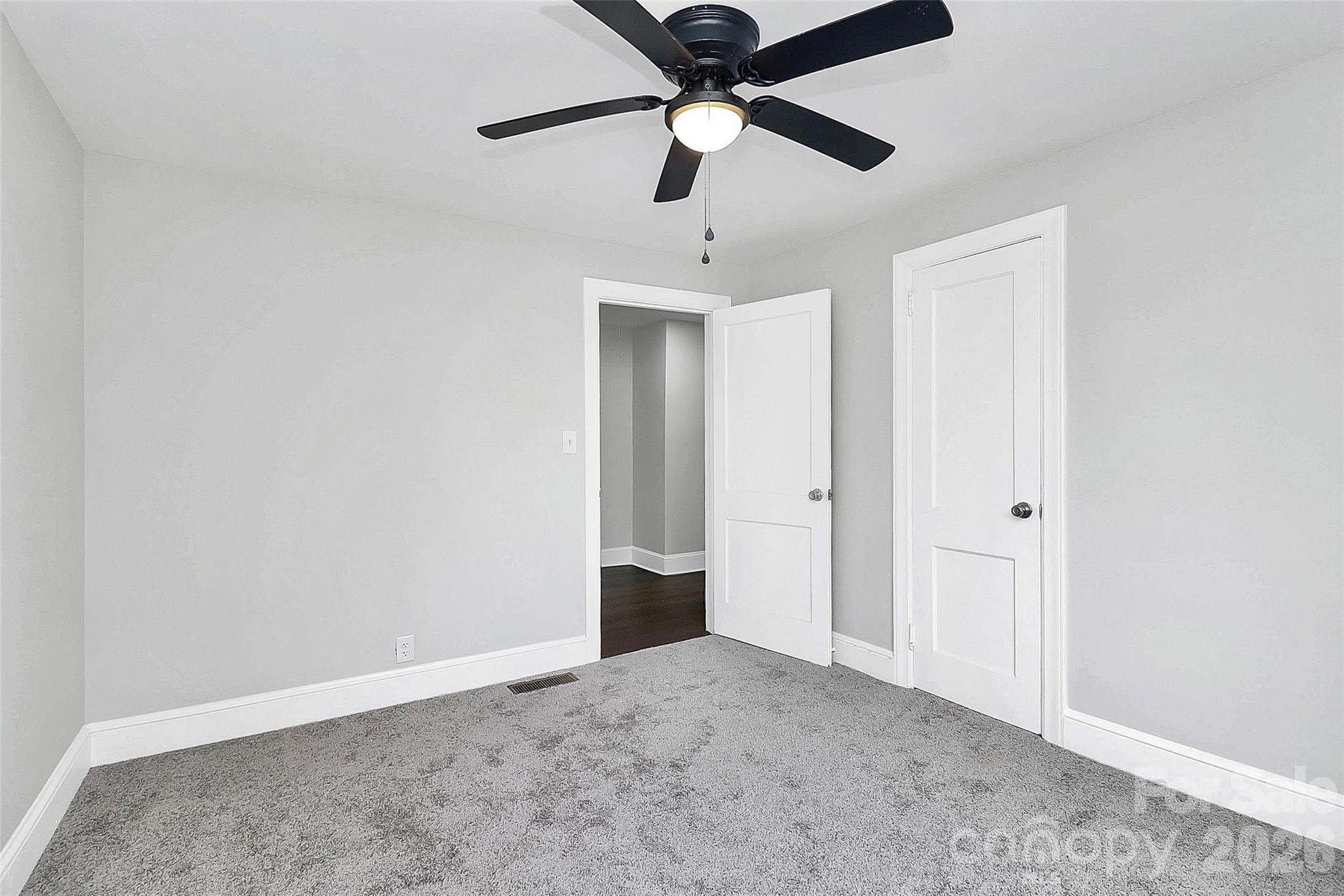 5726 Oak Drive Charlotte NC 28216