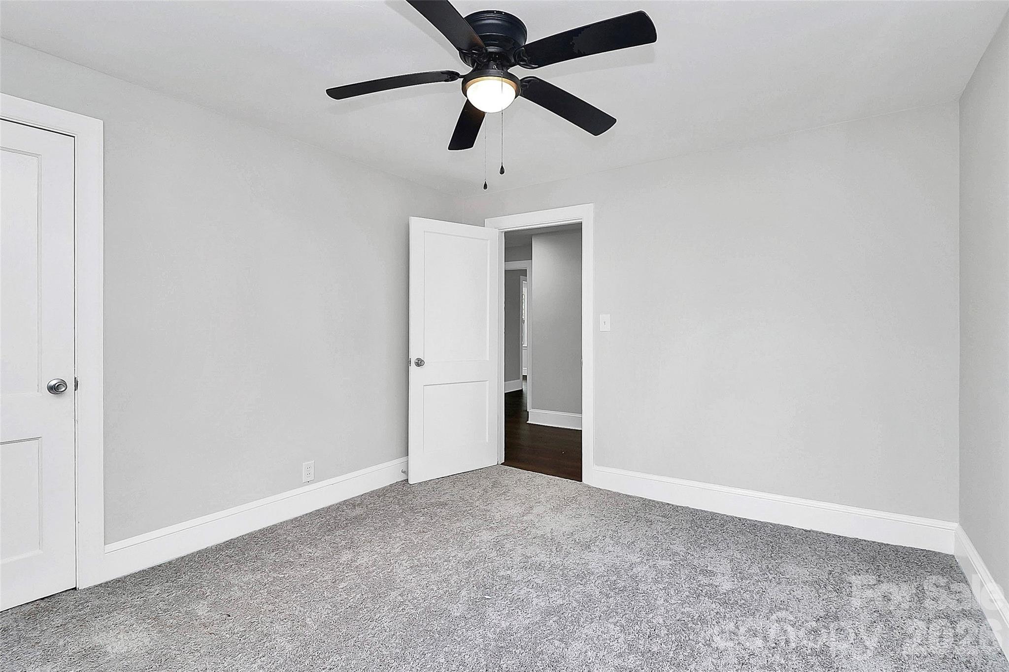 5726 Oak Drive Charlotte NC 28216