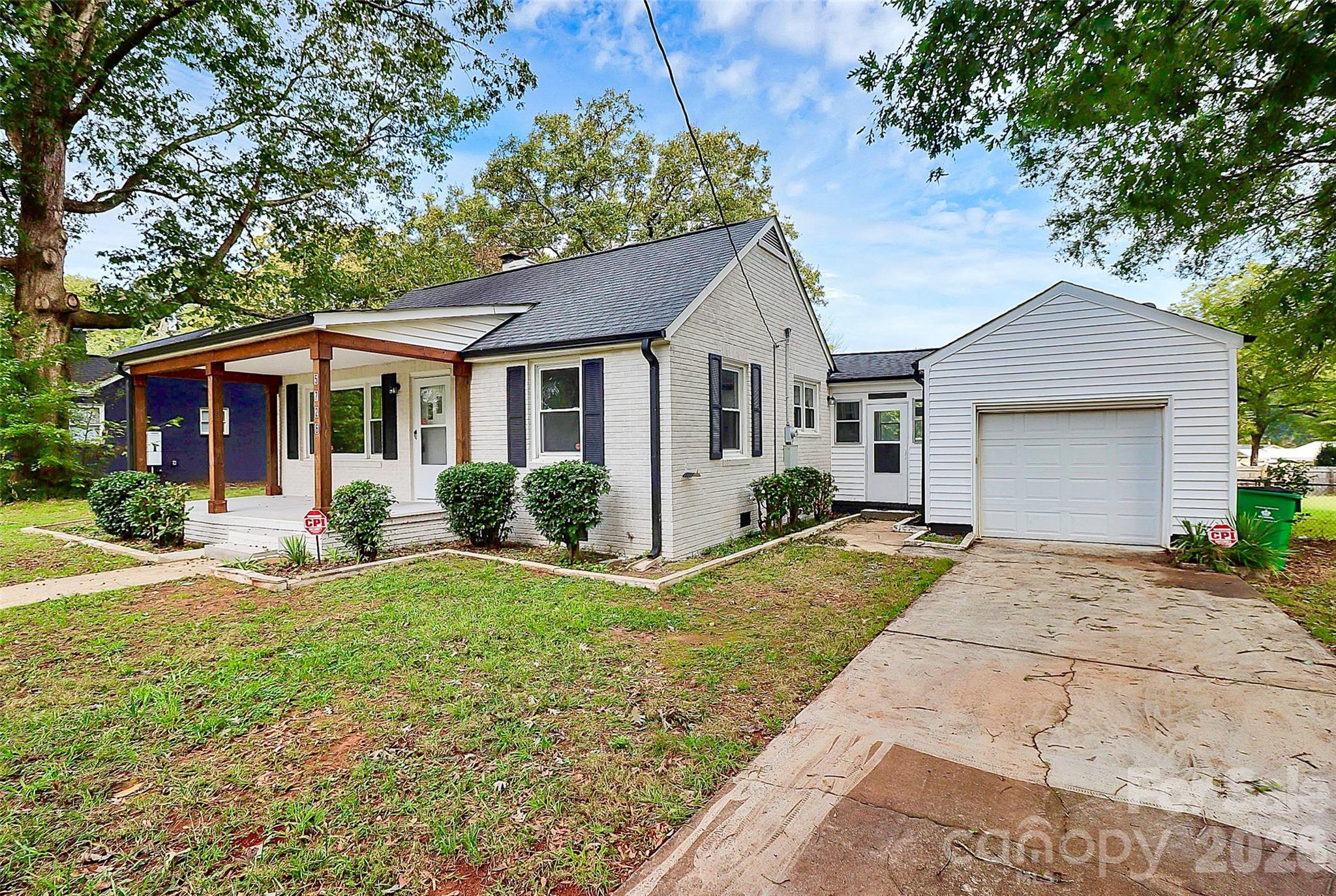 5726 Oak Drive Charlotte NC 28216