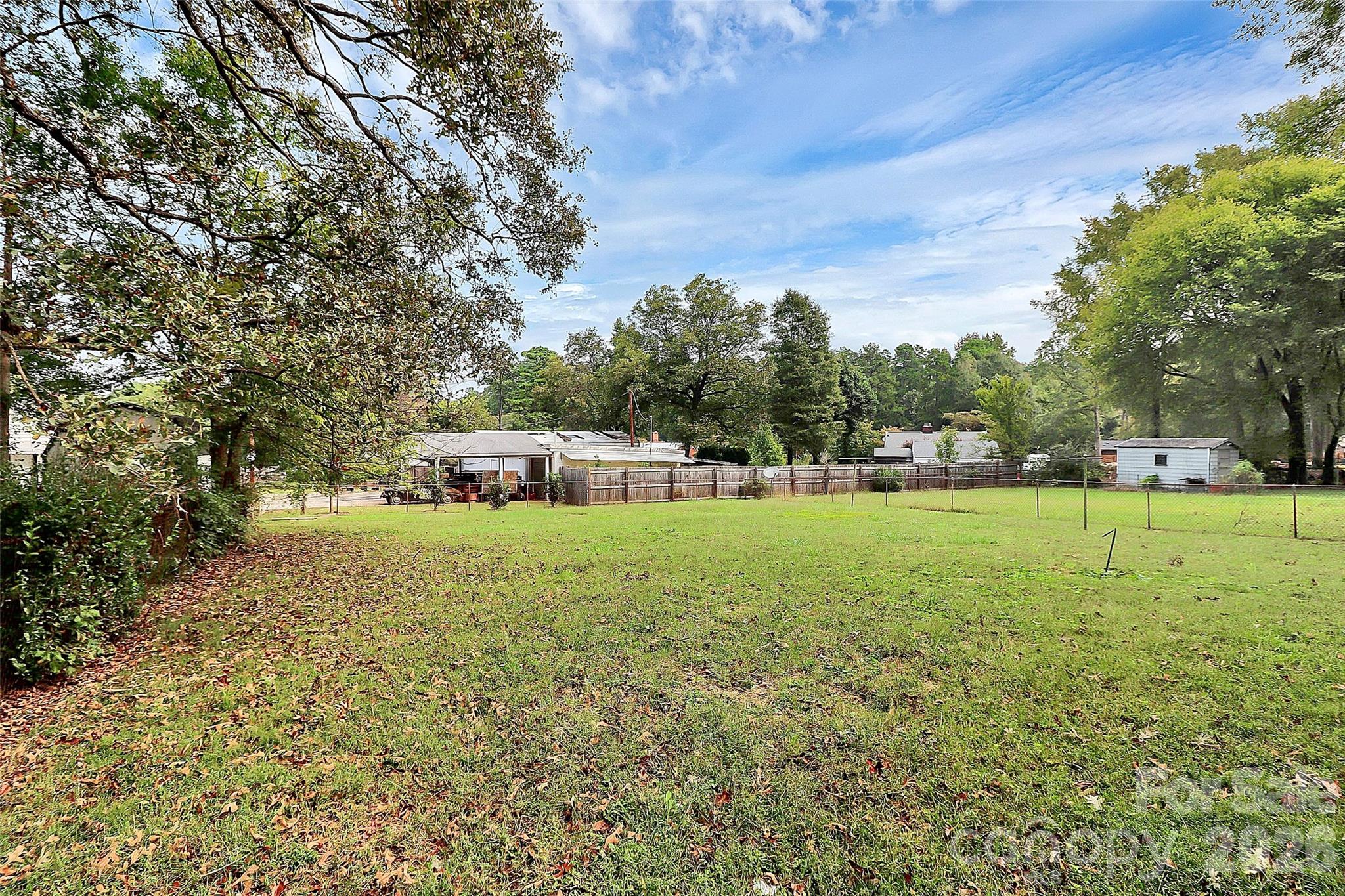 5726 Oak Drive Charlotte NC 28216