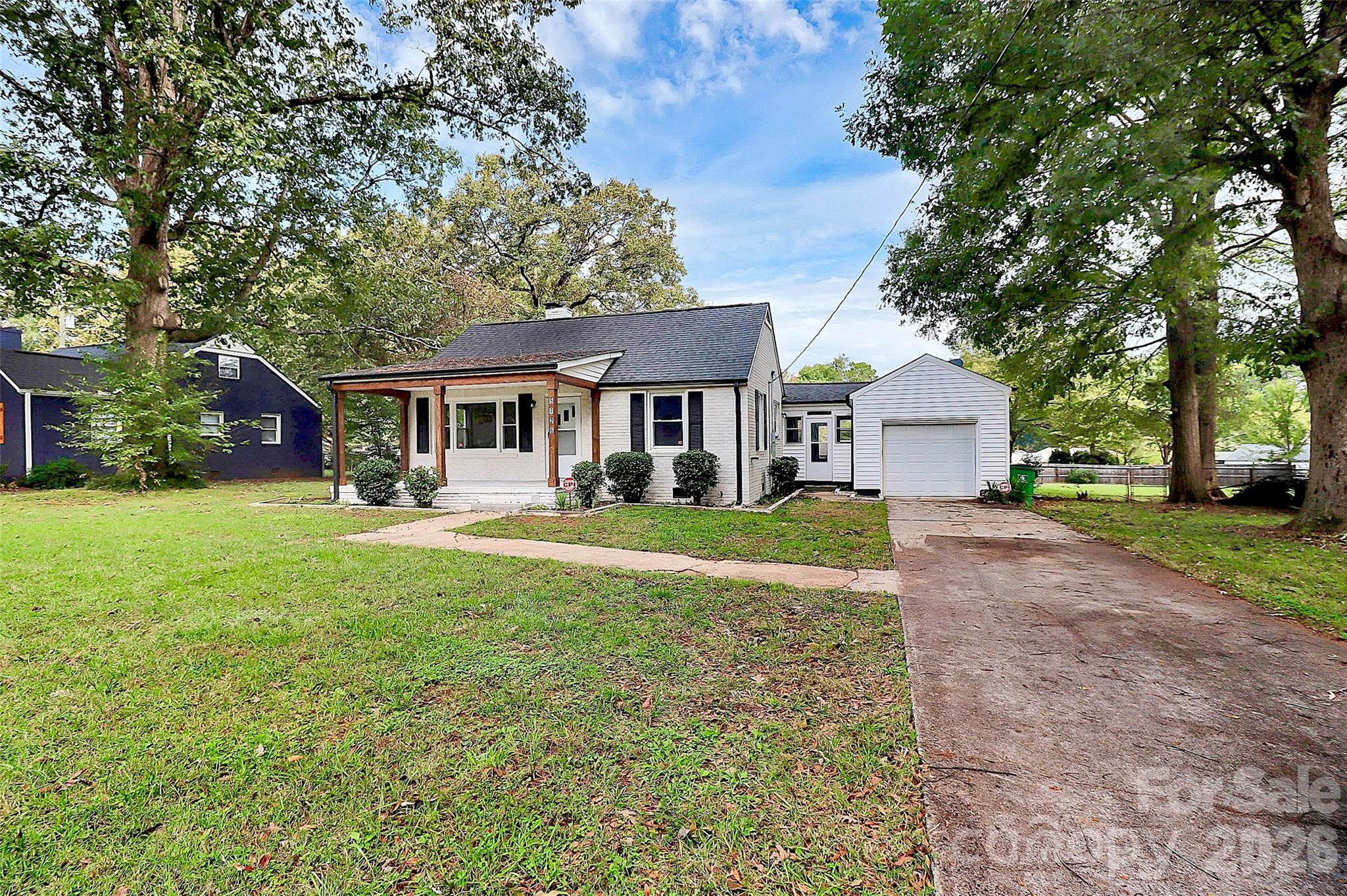 5726 Oak Drive Charlotte NC 28216