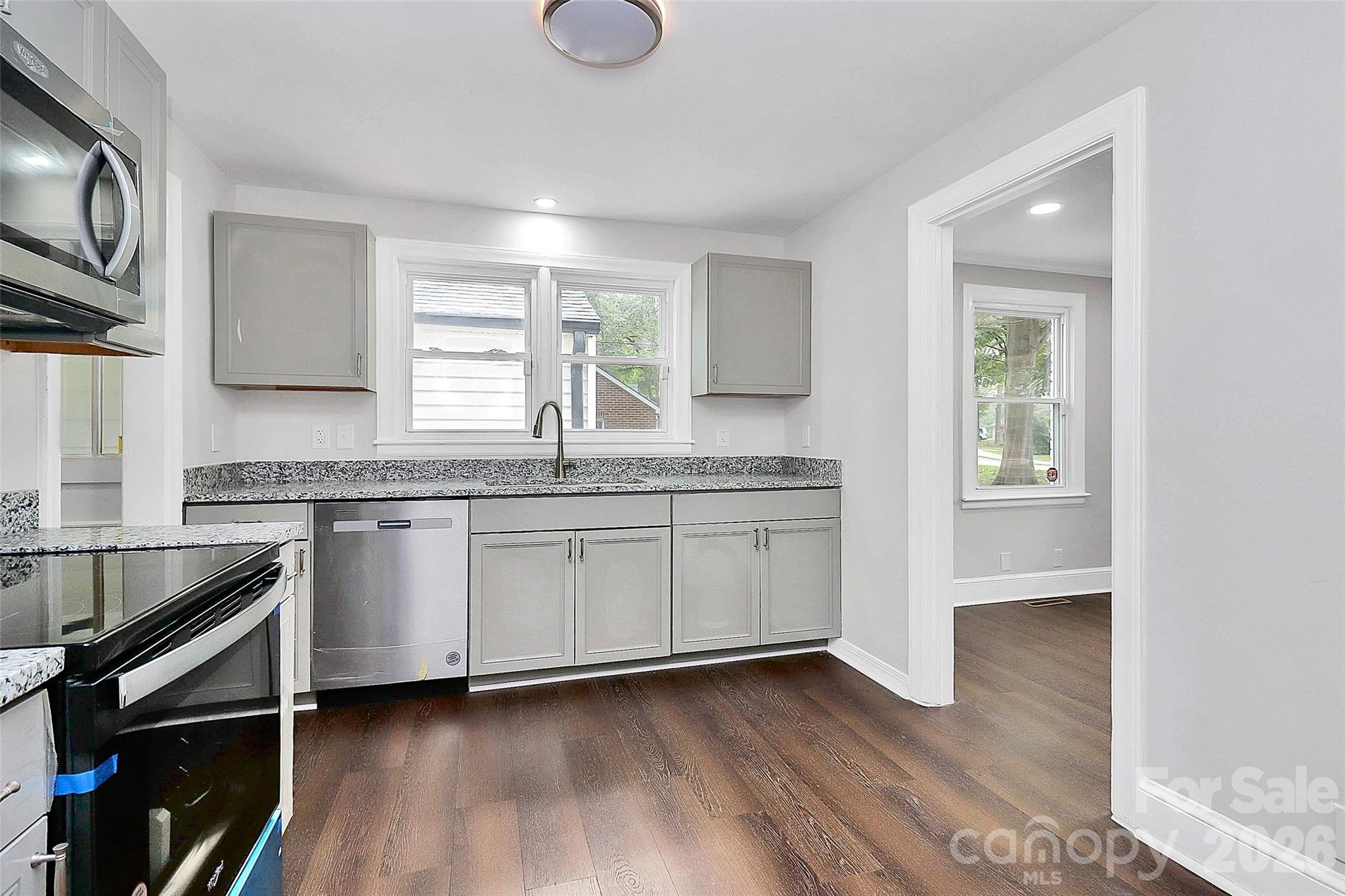 5726 Oak Drive Charlotte NC 28216