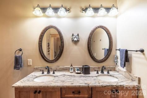 27 Indianola Lane Bryson City NC 28713