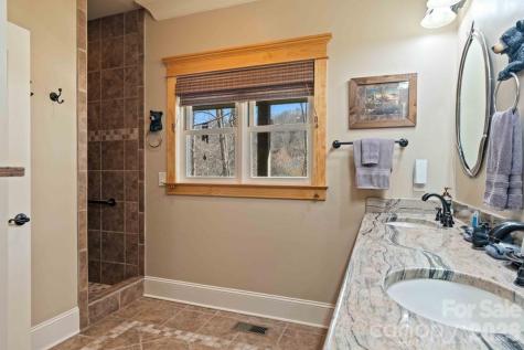 27 Indianola Lane Bryson City NC 28713