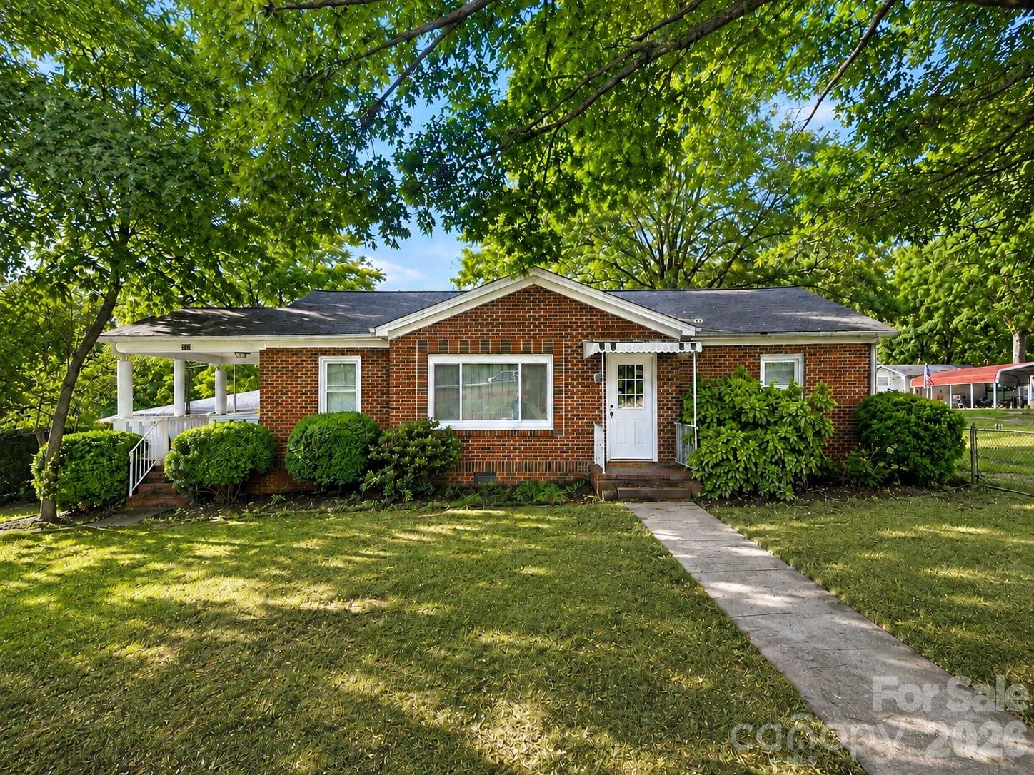 330 W 27th Street Newton NC 28625