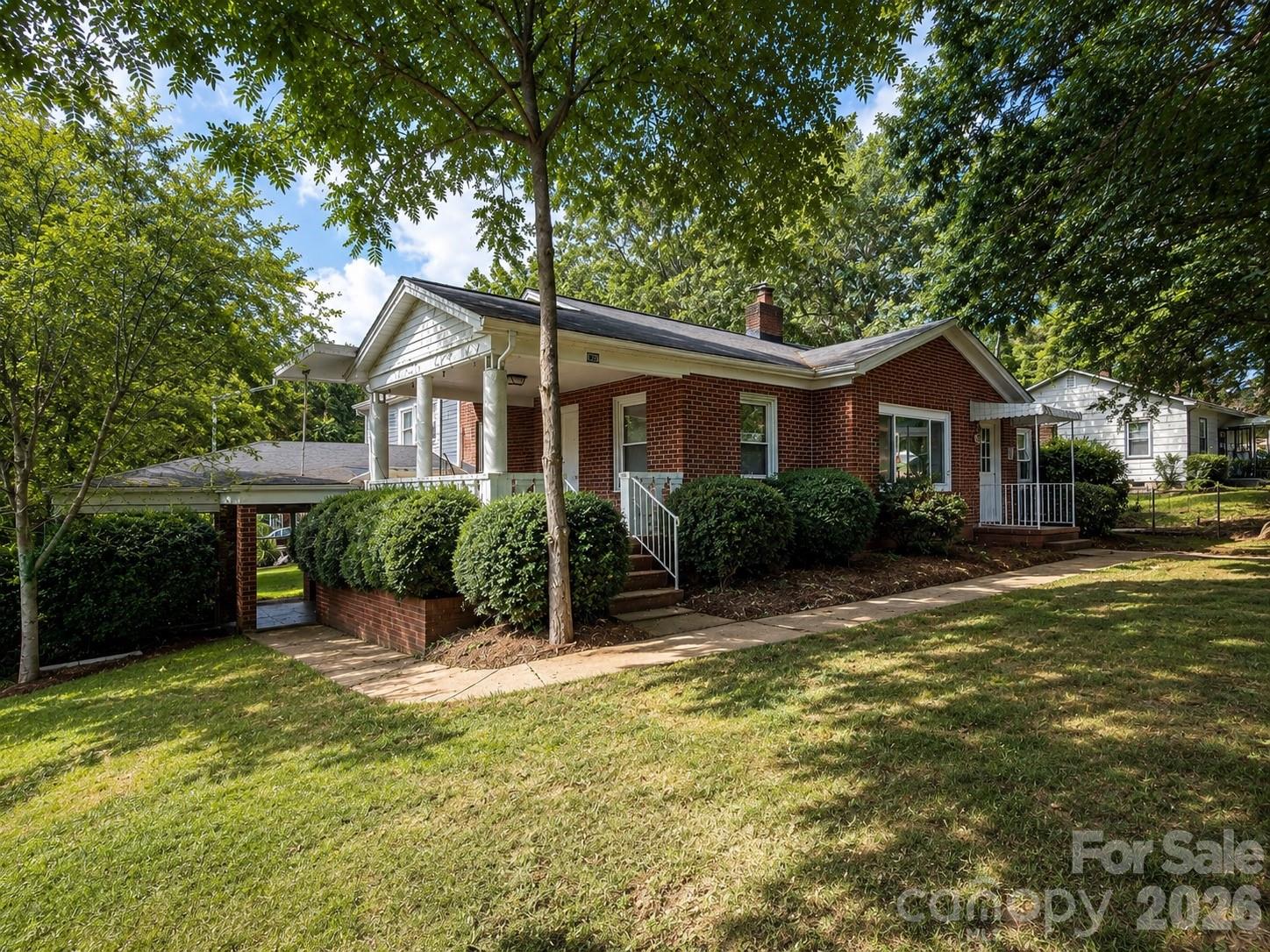 330 W 27th Street Newton NC 28625