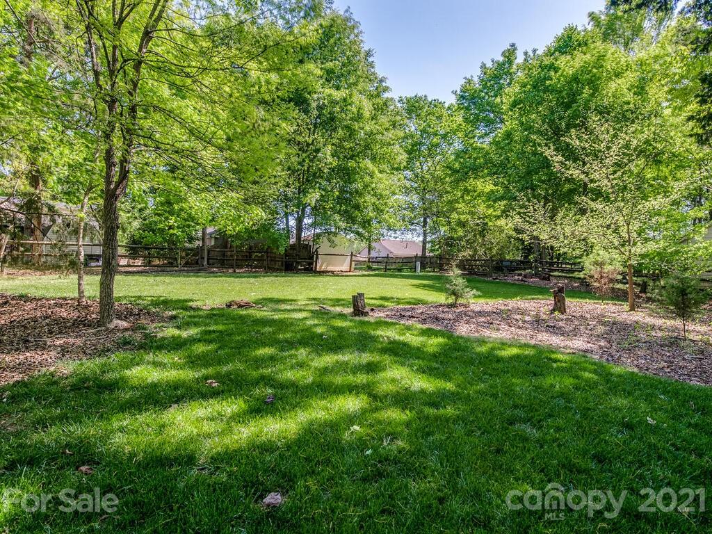 6322 Willow Run Drive Charlotte NC 28277