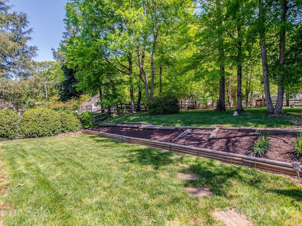 6322 Willow Run Drive Charlotte NC 28277