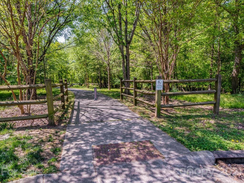 6322 Willow Run Drive Charlotte NC 28277