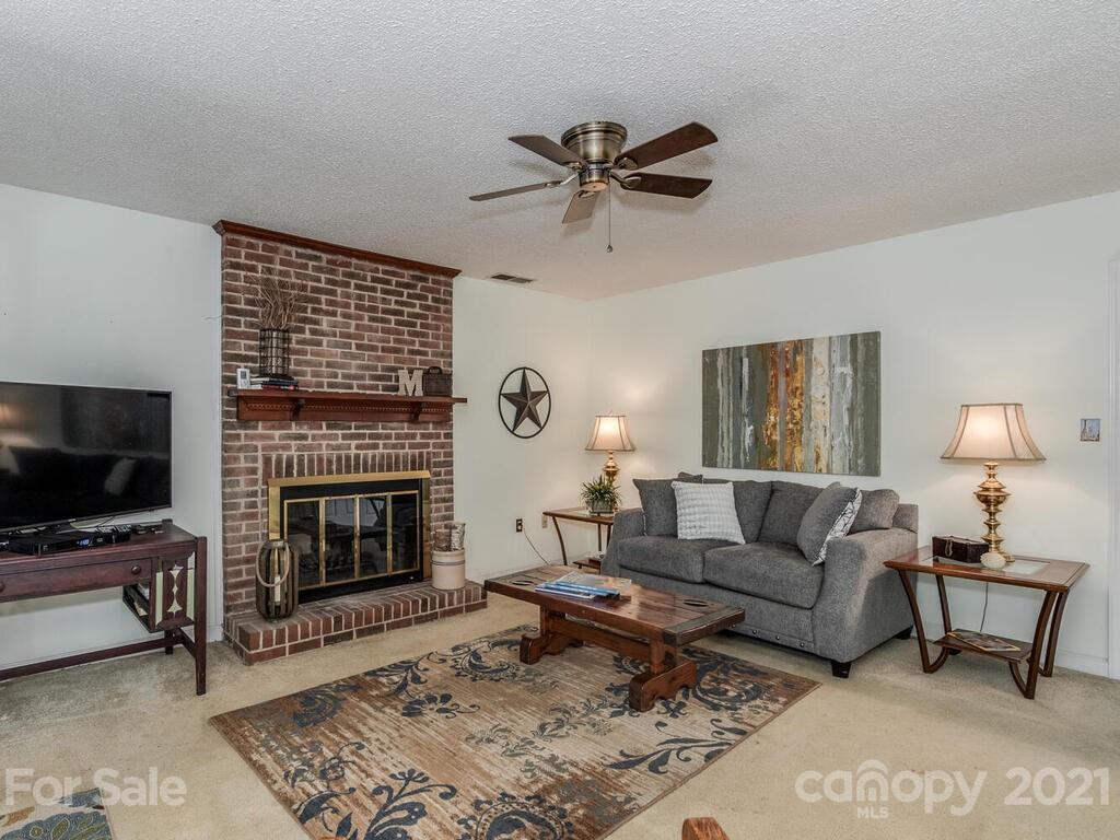 6322 Willow Run Drive Charlotte NC 28277