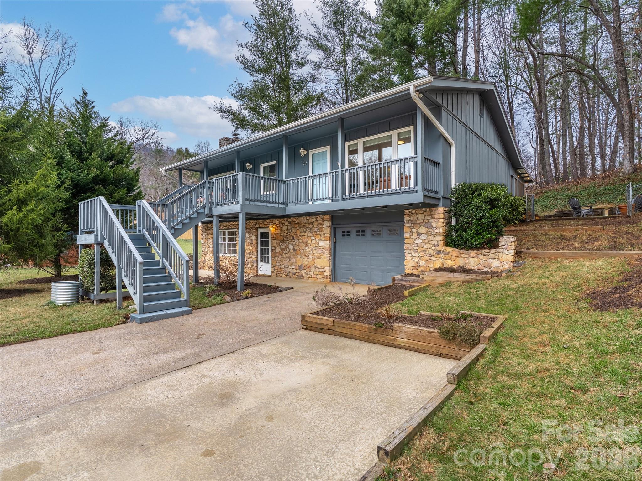 Asheville NC, 27 Brookcliff Drive