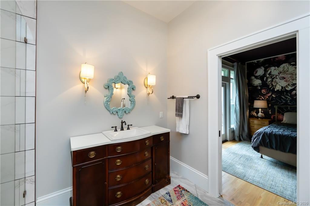 721 Hawthorne Lane Charlotte NC 28204
