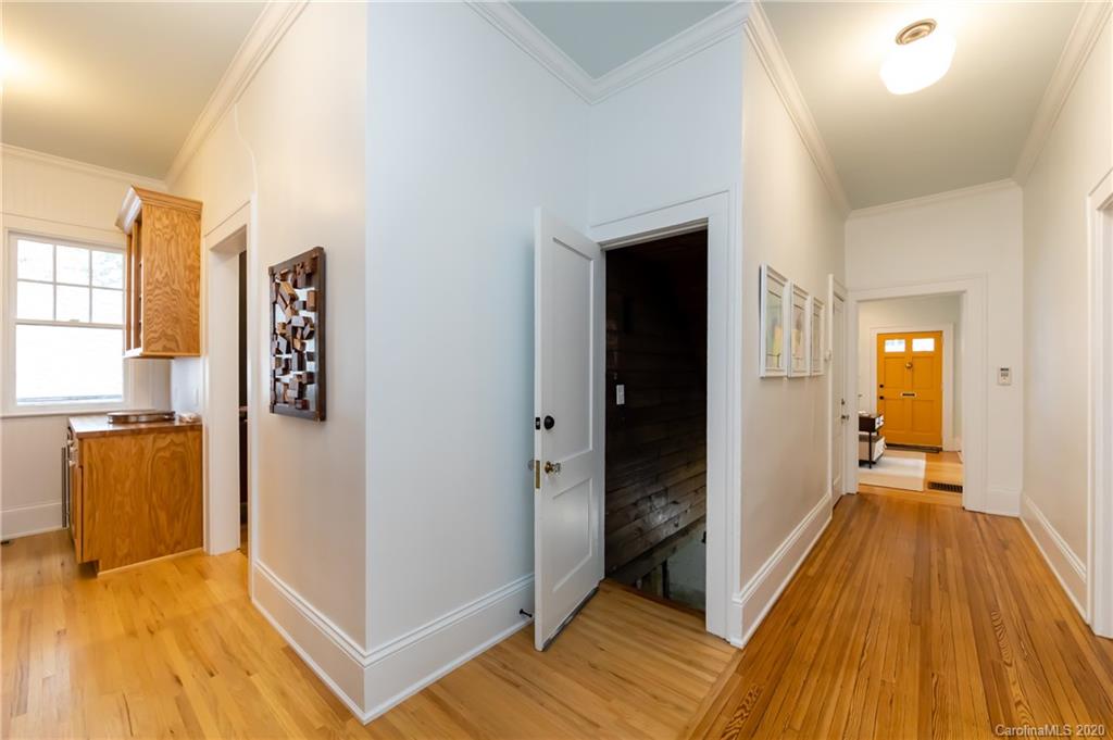 721 Hawthorne Lane Charlotte NC 28204