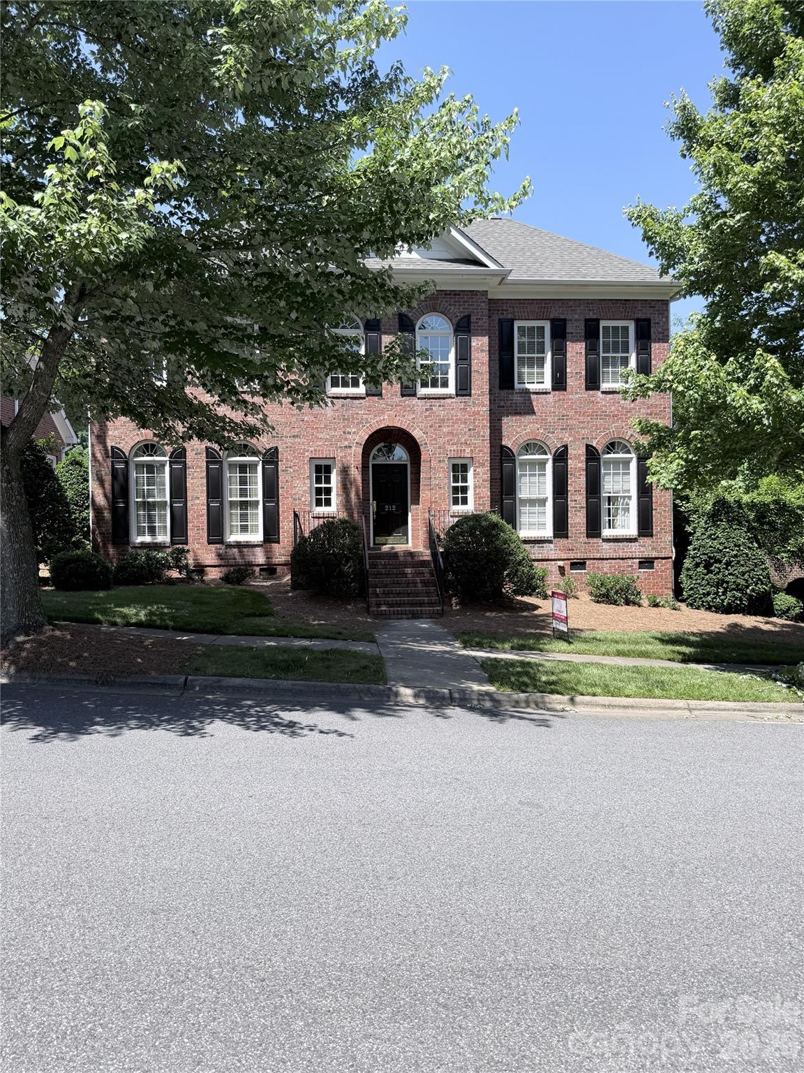 212 Hawthorne Park Avenue Belmont NC 28012