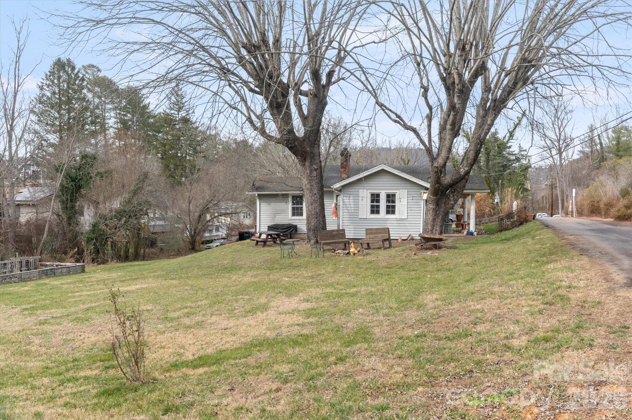 16 Sycamore Street Asheville NC 28804