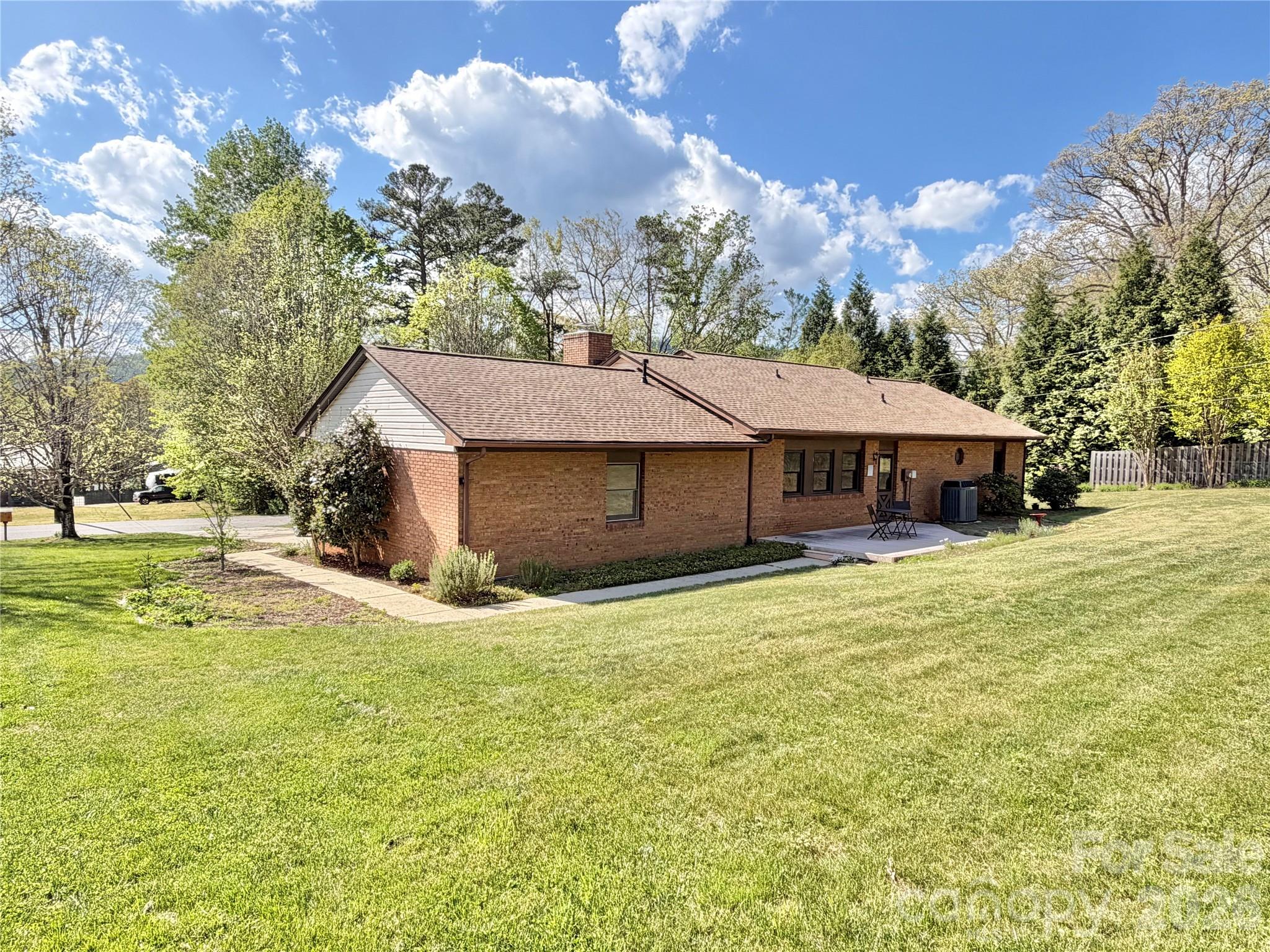 15 Pinedale Road Asheville NC 28805