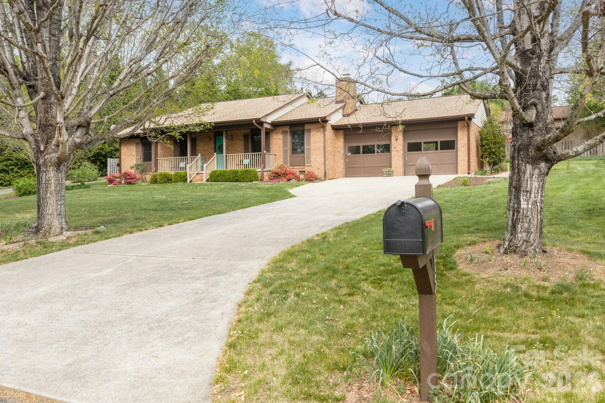15 Pinedale Road Asheville NC 28805