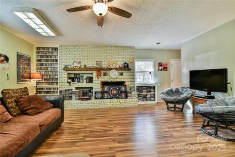 26 Bevlyn Drive Asheville NC 28803