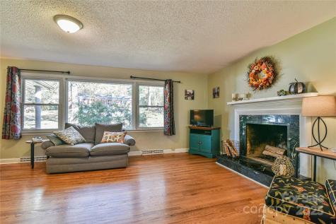 26 Bevlyn Drive Asheville NC 28803
