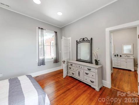 128 W End Street Chester SC 29706