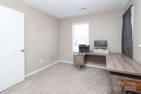 1109 Triece Lane Charlotte NC 28215