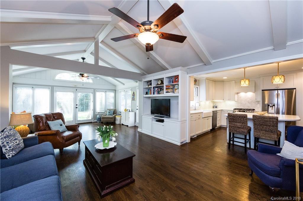 1427 Cavendish Court Charlotte NC 28211