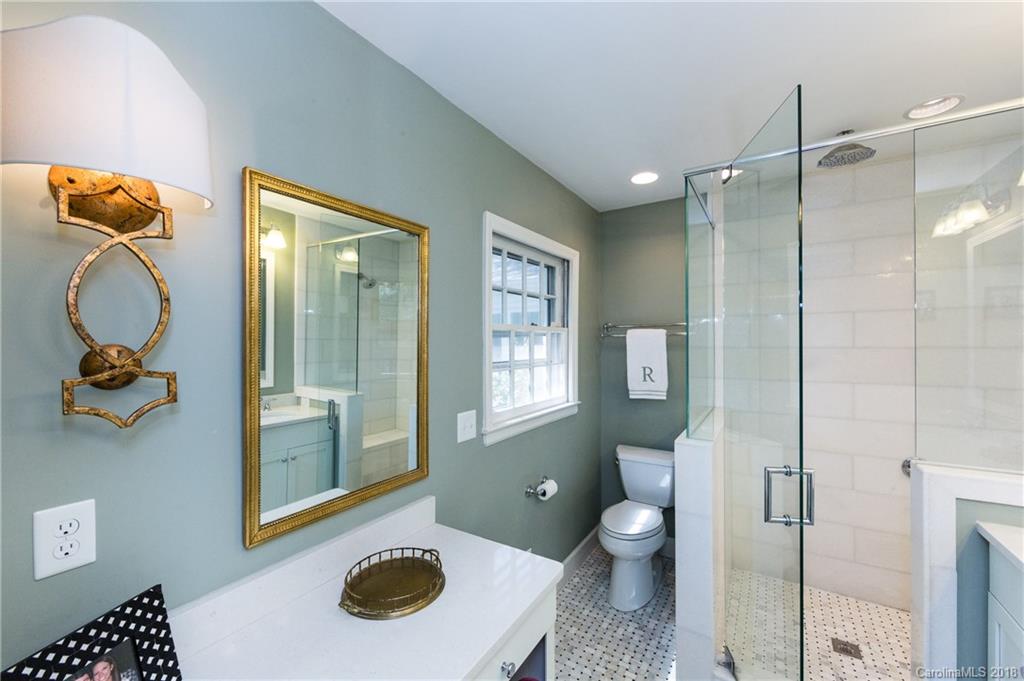 1427 Cavendish Court Charlotte NC 28211