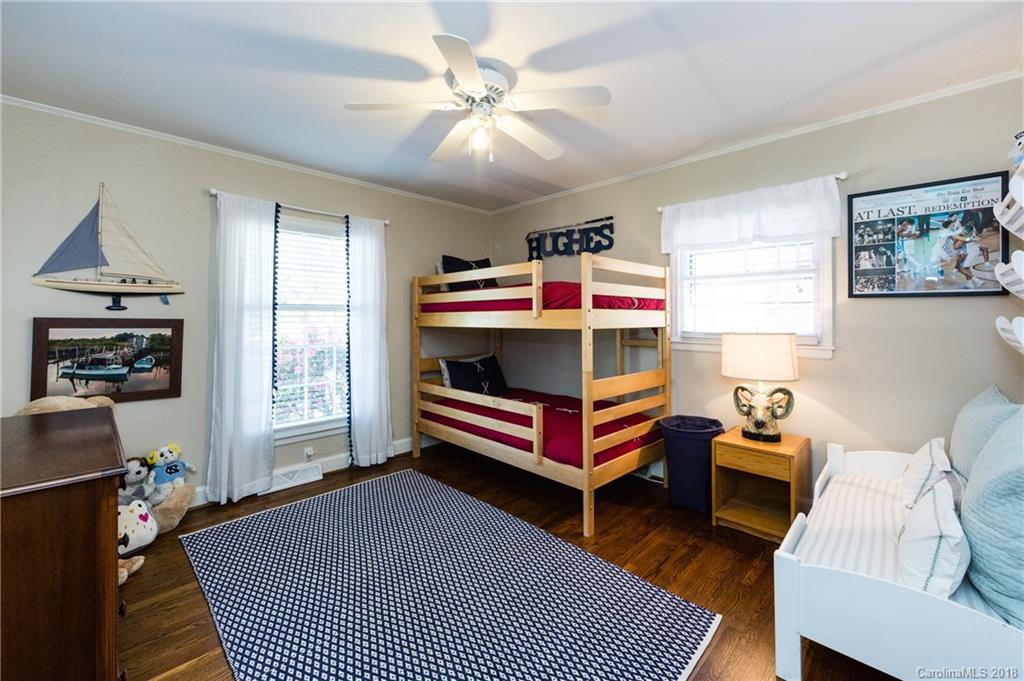 1427 Cavendish Court Charlotte NC 28211