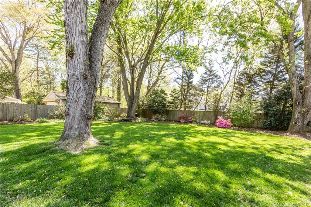 1427 Cavendish Court Charlotte NC 28211