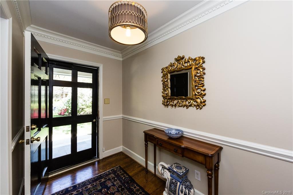 1427 Cavendish Court Charlotte NC 28211