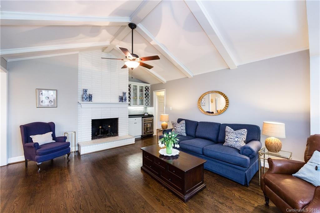 1427 Cavendish Court Charlotte NC 28211