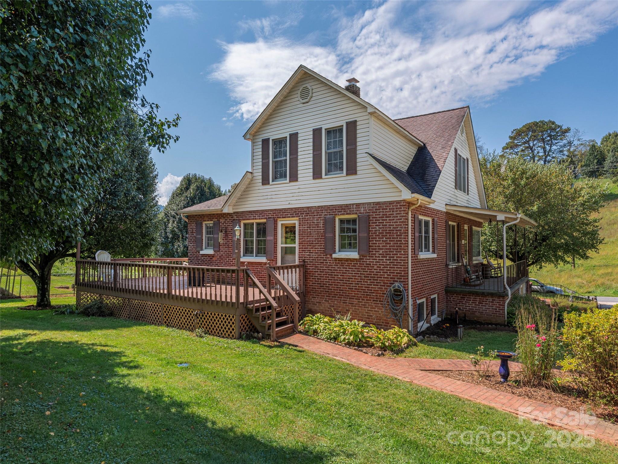 956 Iron Duff Road Waynesville NC 28785