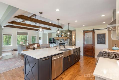 16 School House Road Mills River NC 28759