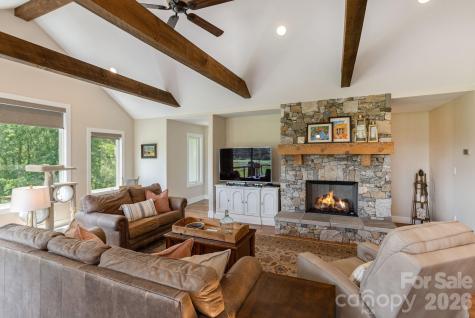 16 School House Road Mills River NC 28759
