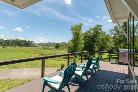 16 School House Road Mills River NC 28759