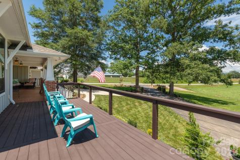 16 School House Road Mills River NC 28759
