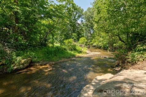 16 School House Road Mills River NC 28759