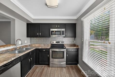4321 Baylor Street Greensboro NC 27455