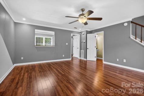 4321 Baylor Street Greensboro NC 27455