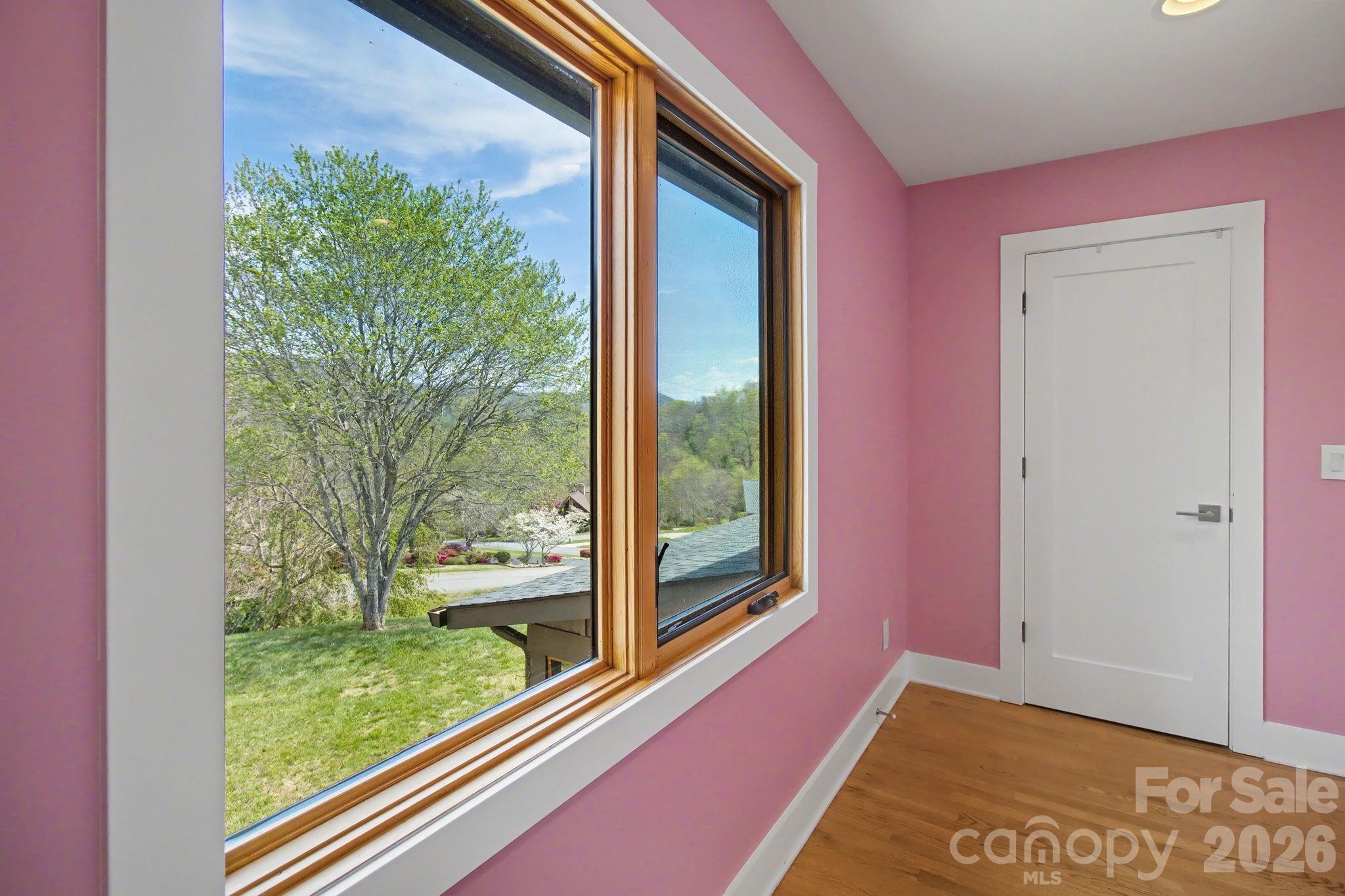 8 Nottingham Drive Candler NC 28715