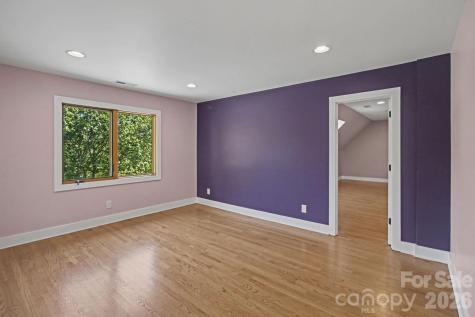 8 Nottingham Drive Candler NC 28715