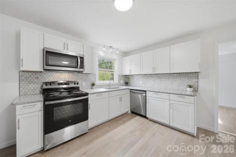1033 Stagecoach Trail Lenoir NC 28645