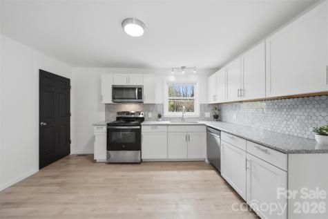 1033 Stagecoach Trail Lenoir NC 28645